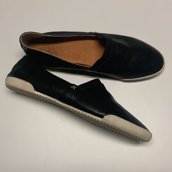 Frye Melanie Slip-On Sneaker (Black) - Picture 4 of 16